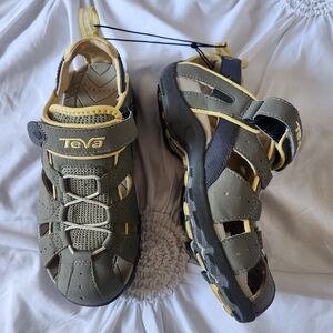 TEVA 6969 Deacon Mermaid Sandals Womens 6